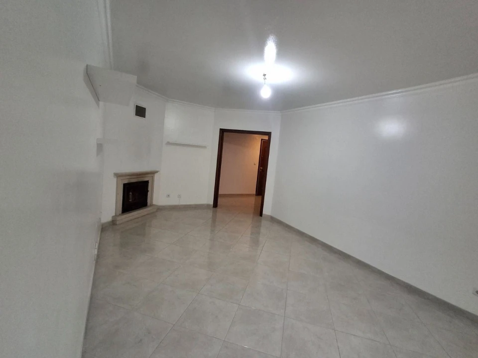 Apartamento T1 para Venda em Cacém e São Marcos Foto 6