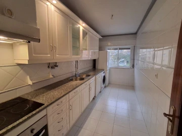 Apartamento T1 para Venda em Cacém e São Marcos