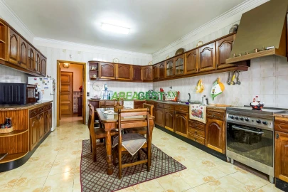 Moradia T4 para Venda em Alvalade