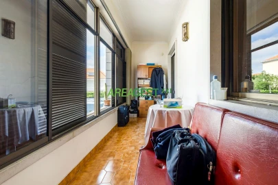 Moradia T4 para Venda em Alvalade