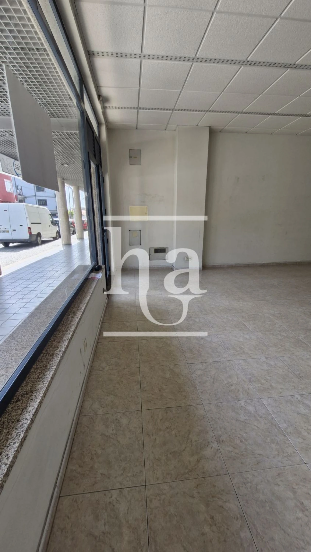 Loja para Arrendamento em Gondomar (São Cosme), Valbom e Jovim Foto 4