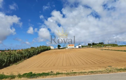 Moradia T7 para Venda em Atouguia da Baleia