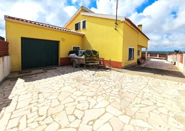 Moradia T7 para Venda em Atouguia da Baleia