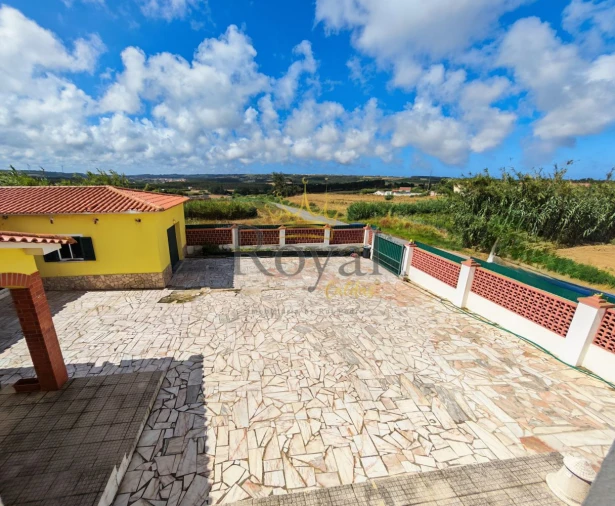 Moradia T7 para Venda em Atouguia da Baleia Foto 39