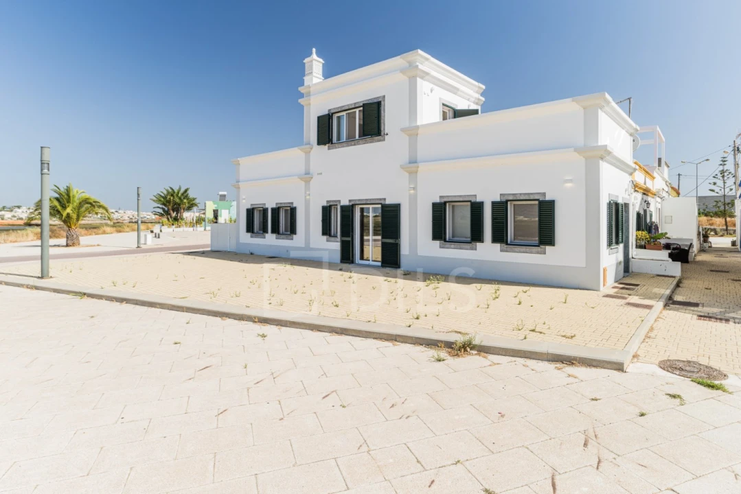 Moradia T2 para Venda em Faro (Sé e São Pedro) Foto 22