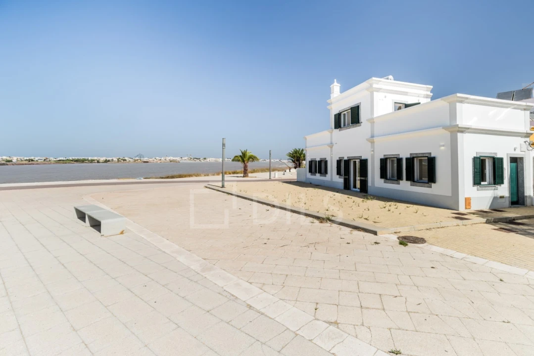 Moradia T2 para Venda em Faro (Sé e São Pedro) Foto 23