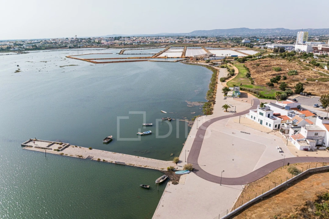 Moradia T2 para Venda em Faro (Sé e São Pedro) Foto 25