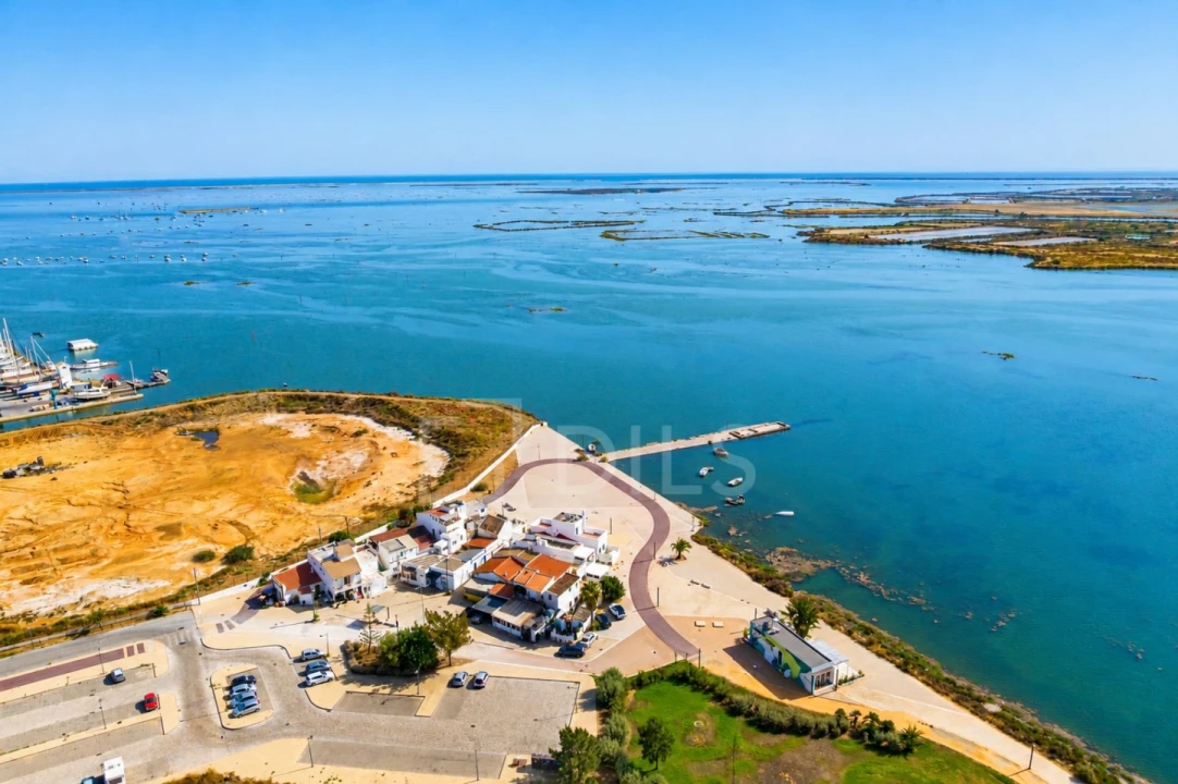 Moradia T2 para Venda em Faro (Sé e São Pedro) Foto 11