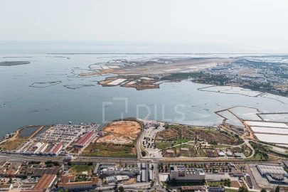 Moradia T2 para Venda em Faro (Sé e São Pedro)