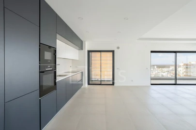 Apartamento T3 para Venda em Faro (Sé e São Pedro)