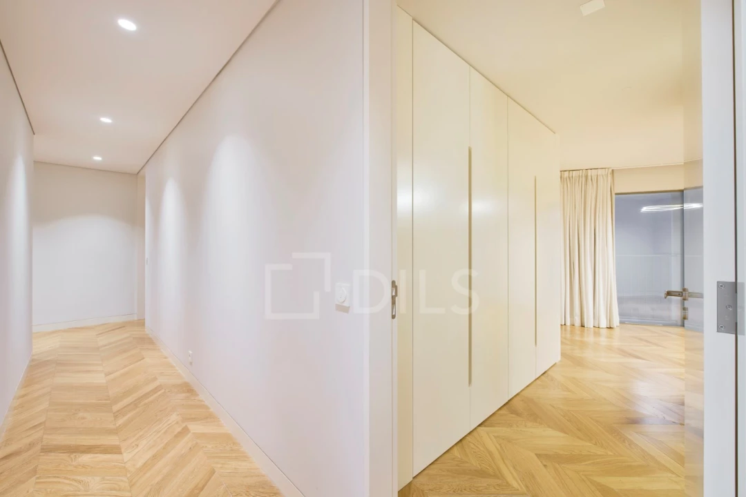 Apartamento T2 para Venda em Santo António Foto 22