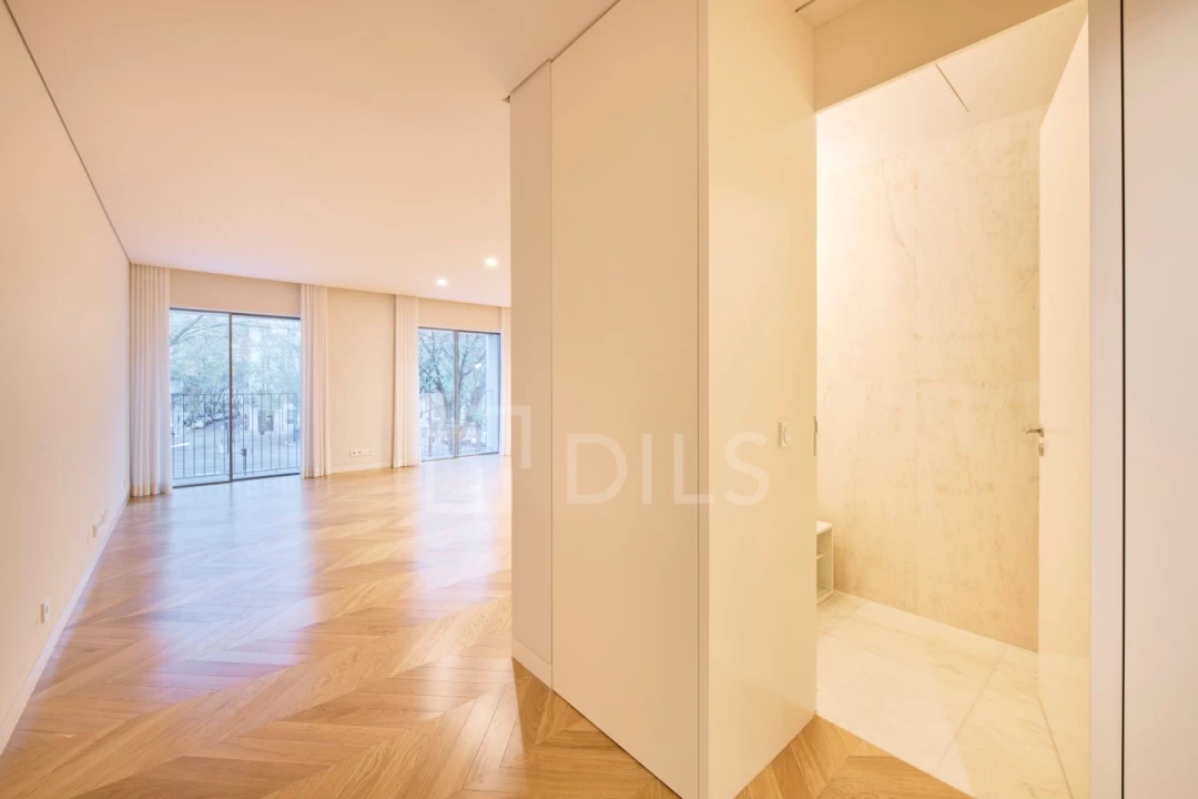 Apartamento T2 para Venda em Santo António Foto 31