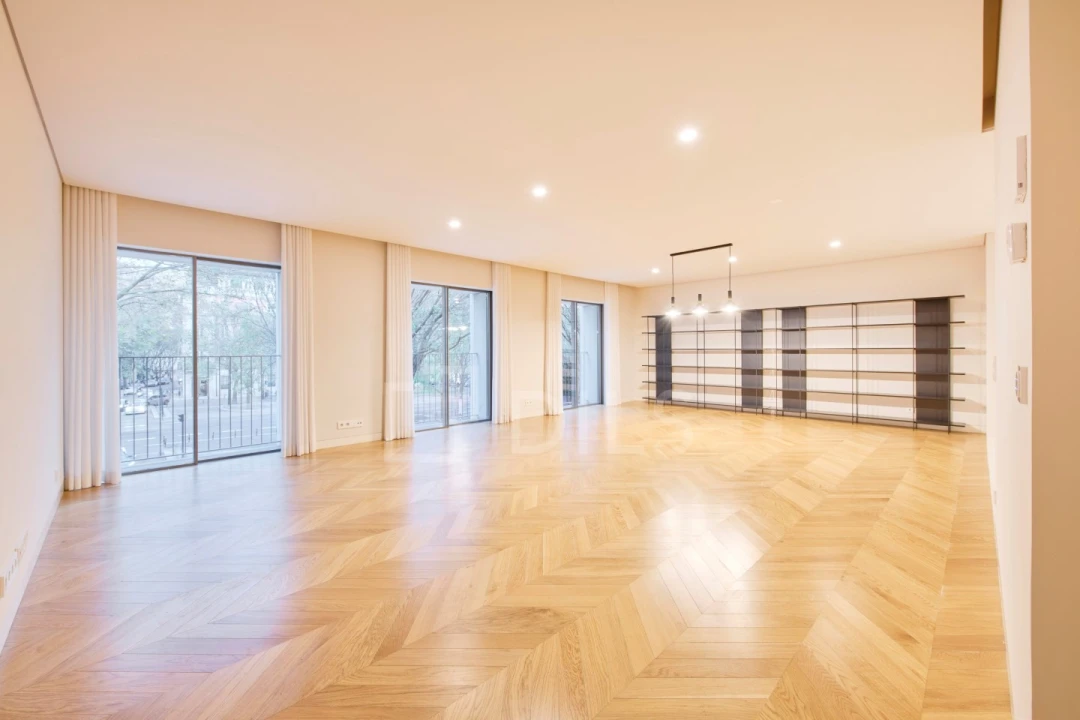Apartamento T2 para Venda em Santo António Foto 1