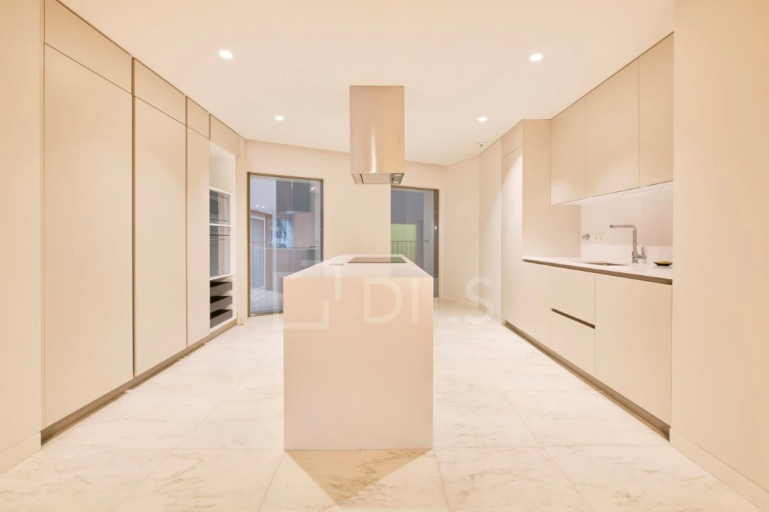 Apartamento T2 para Venda em Santo António Foto 6