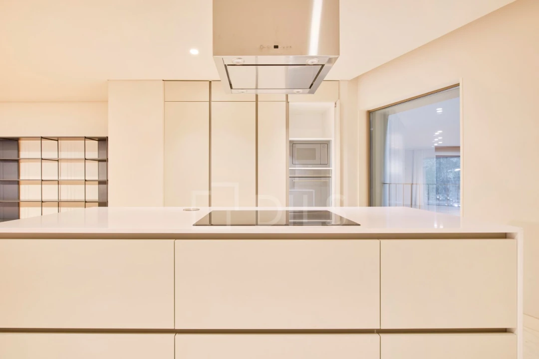 Apartamento T2 para Venda em Santo António Foto 15