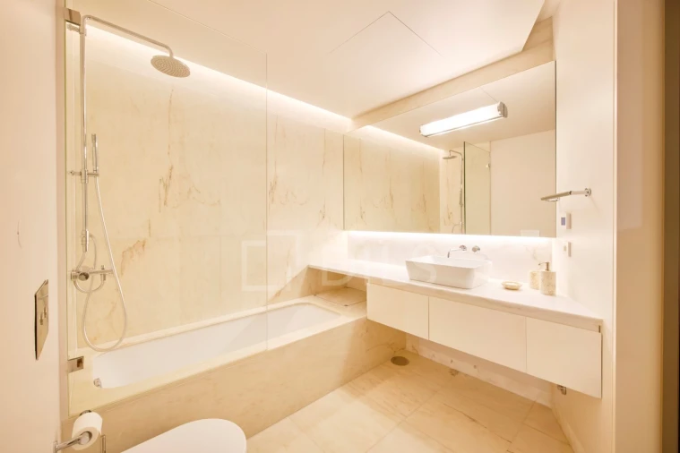 Apartamento T2 para Venda em Santo António Foto 30