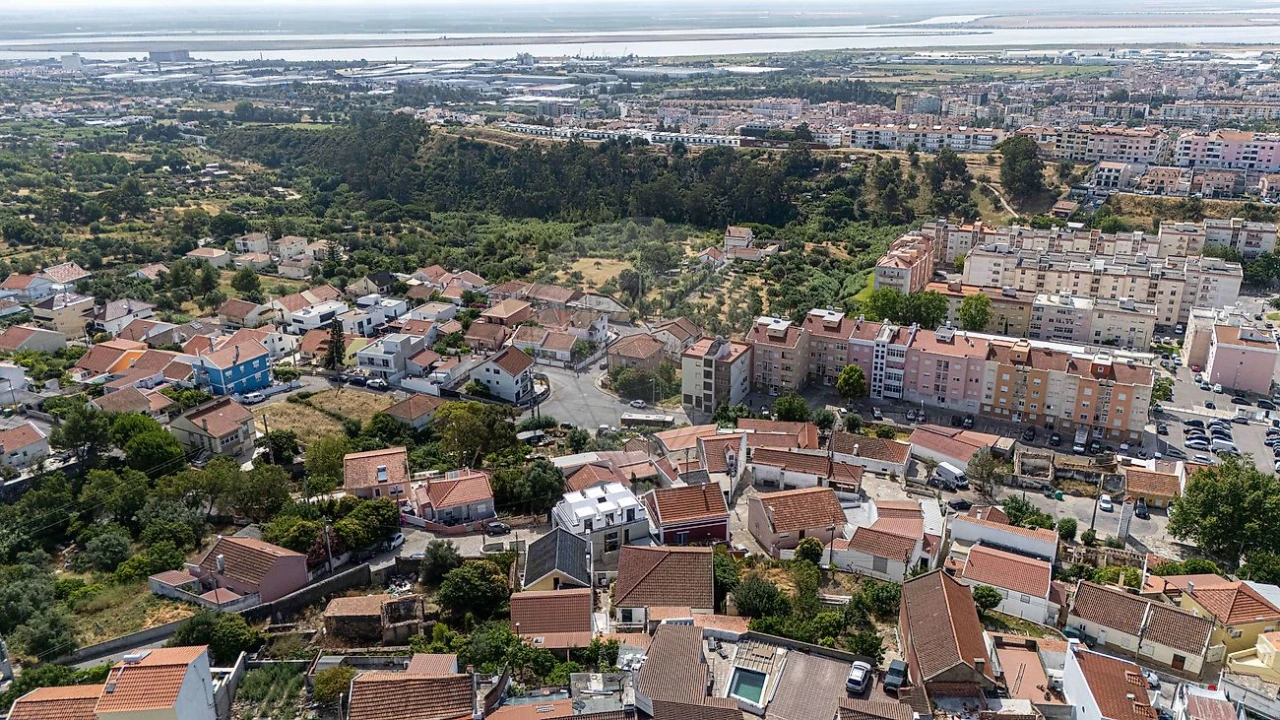 Moradia T3 para Venda em Alverca do Ribatejo e Sobralinho Foto 41