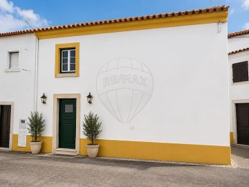 Prédio para Venda em Manique do Intendente, Vila Nova de São Pedro e Maçussa