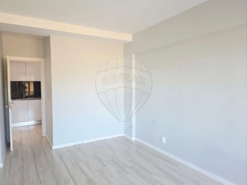 Apartamento T2 para Venda em Marvila, Ribeira Santarém, São Salvador, São Nicolau