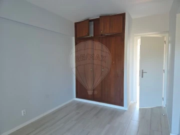 Apartamento T2 para Venda em Marvila, Ribeira Santarém, São Salvador, São Nicolau
