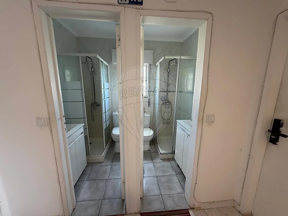 Apartamento T2 para Venda em Carregado e Cadafais Foto 10