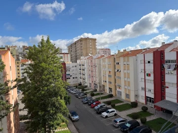 Apartamento T2 para Venda em Carregado e Cadafais