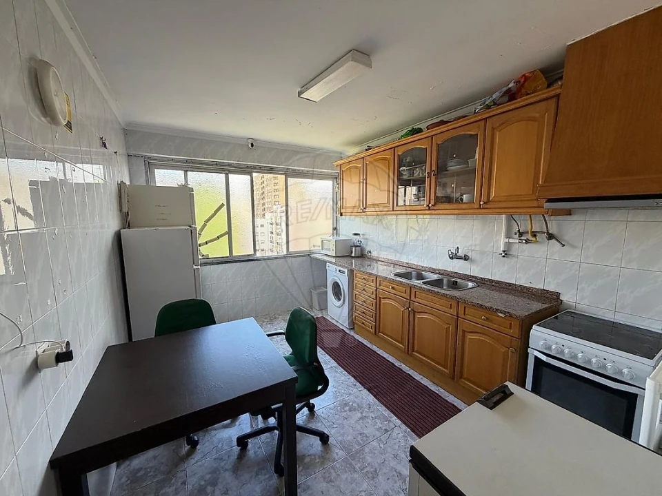 Apartamento T2 para Venda em Carregado e Cadafais Foto 4