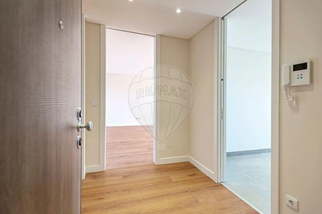 Apartamento T3 para Venda em Carnide Foto 11