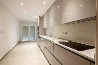 Apartamento T3 para Venda em Carnide
