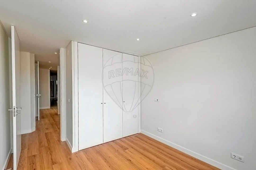 Apartamento T3 para Venda em Carnide Foto 10