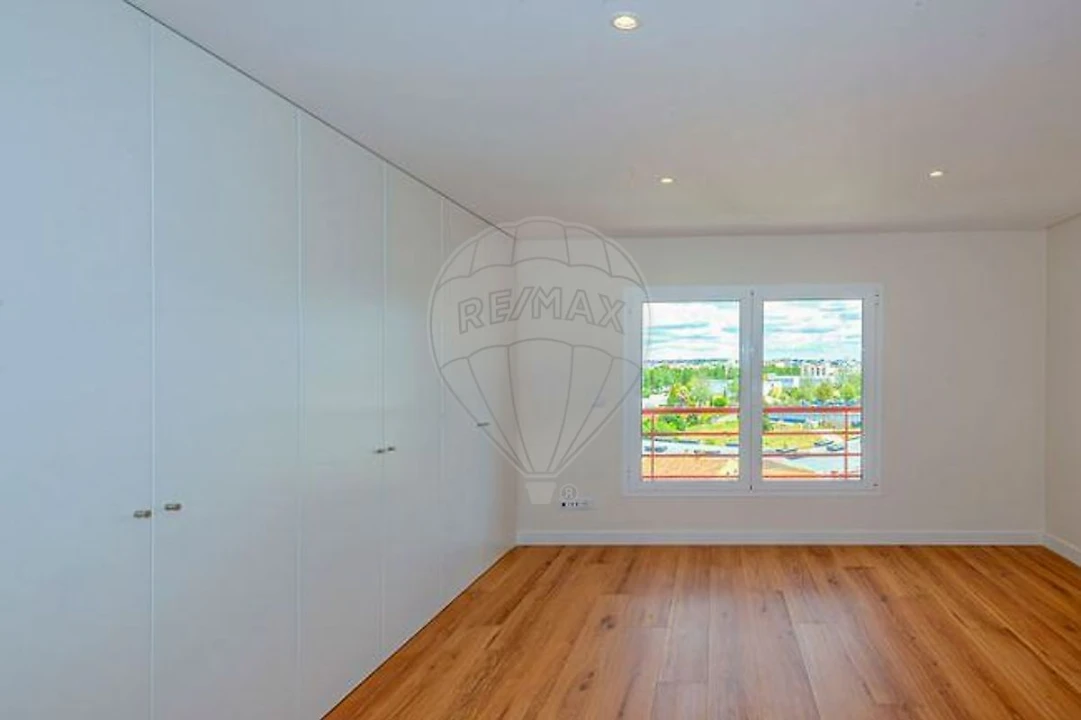 Apartamento T3 para Venda em Carnide Foto 9