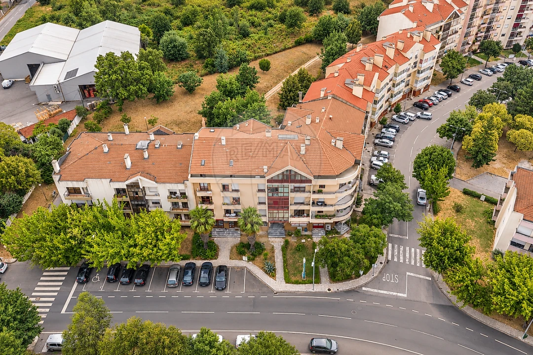 Apartamento T3 para Venda em Abraveses Foto 1