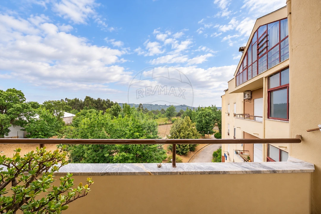 Apartamento T3 para Venda em Abraveses Foto 16