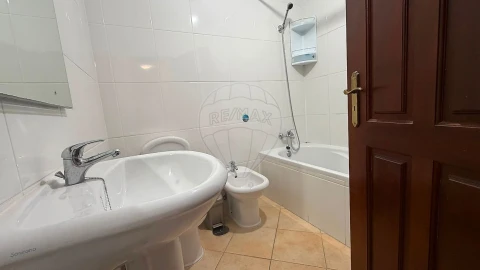 Apartamento T2 para Venda em Esgueira