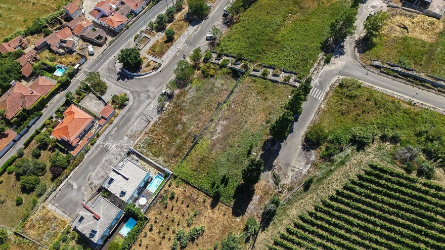 Terreno para Venda em Carvoeira e Carmões Foto 14