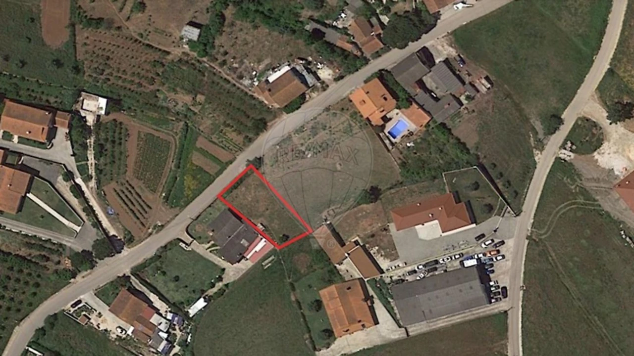 Terreno para Venda em Evora de Alcobaça Foto 1