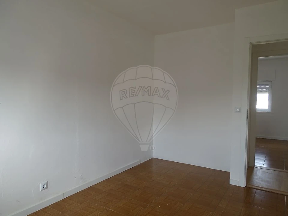 Apartamento T3 para Arrendamento em Almeirim Foto 10