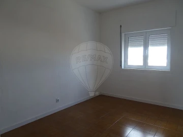 Apartamento T3 para Arrendamento em Almeirim