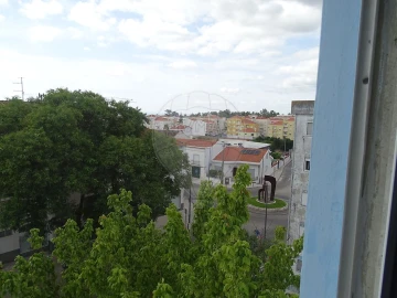 Apartamento T3 para Arrendamento em Almeirim