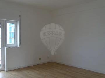 Apartamento T3 para Arrendamento em Almeirim