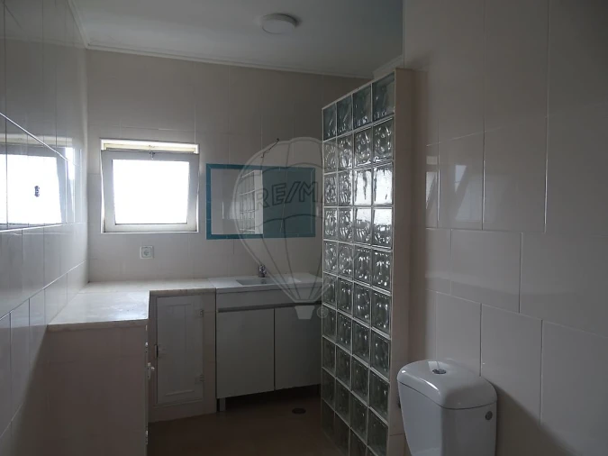 Apartamento T3 para Arrendamento em Almeirim Foto 6