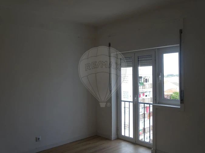 Apartamento T3 para Arrendamento em Almeirim Foto 5