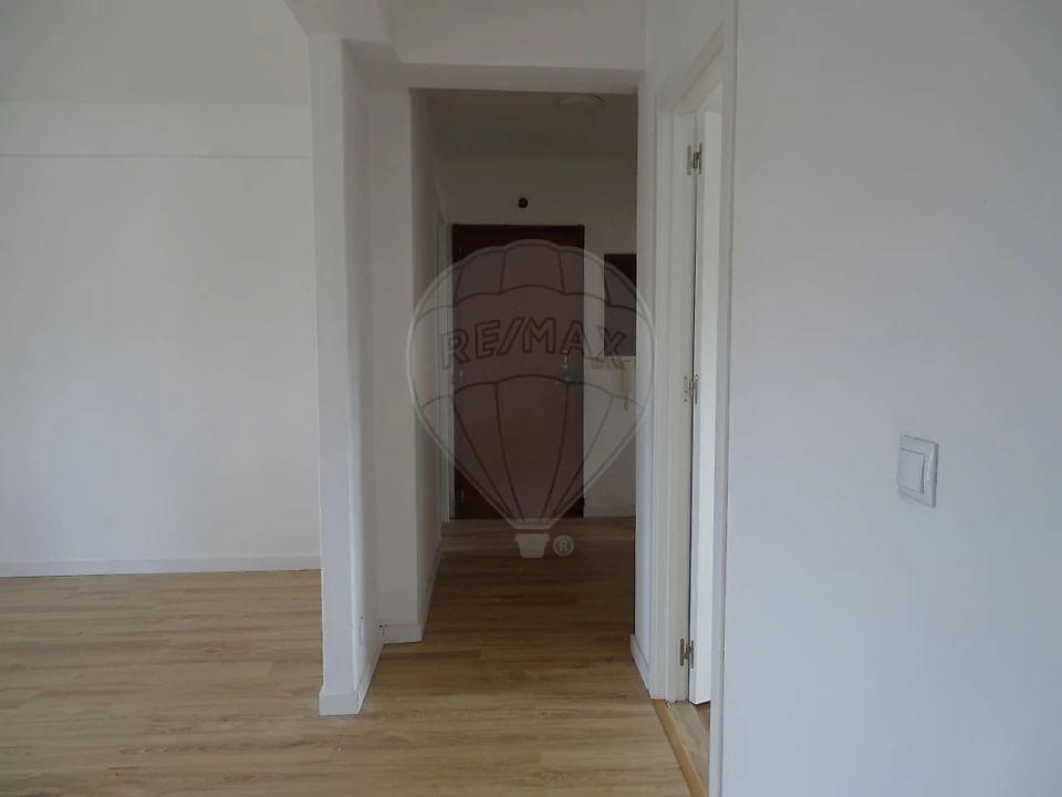 Apartamento T3 para Arrendamento em Almeirim Foto 7