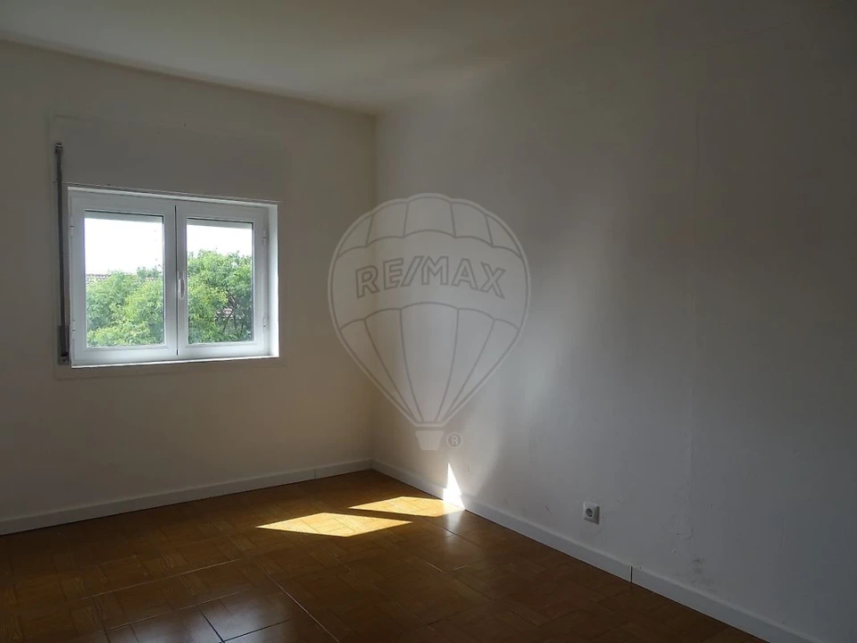 Apartamento T3 para Arrendamento em Almeirim Foto 15