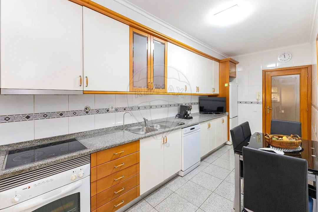 Apartamento T2 para Venda em São Felix da Marinha Foto 13