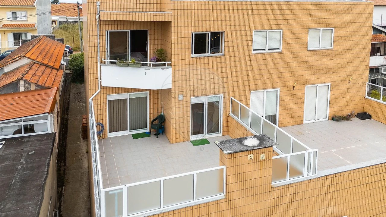 Apartamento T2 para Venda em São Felix da Marinha Foto 28