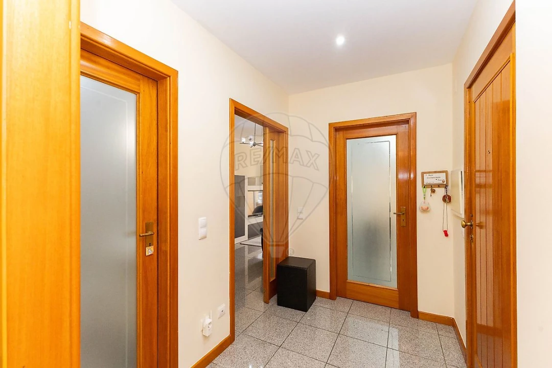 Apartamento T2 para Venda em São Felix da Marinha Foto 6