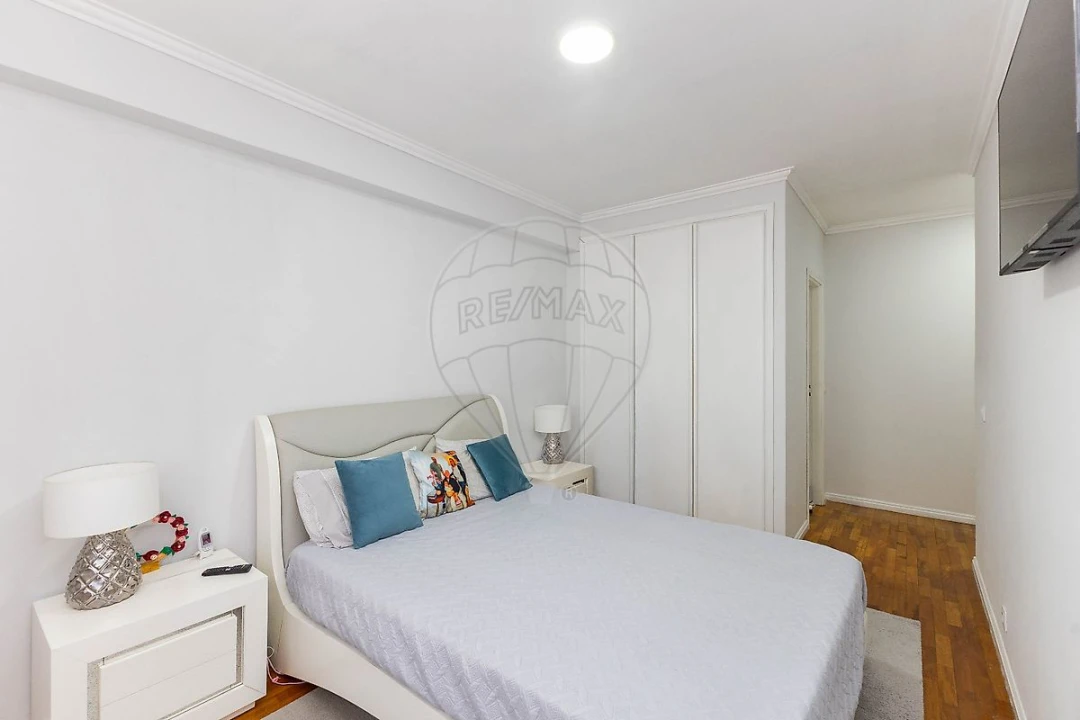 Apartamento T2 para Venda em Canelas Foto 13