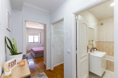 Apartamento T2 para Venda em Canelas