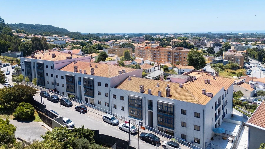 Apartamento T2 para Venda em Canelas Foto 4